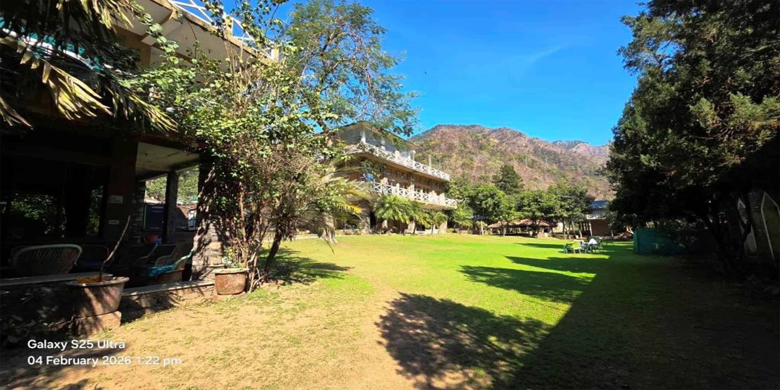 Gray Minimalist New Collection Banner - 1